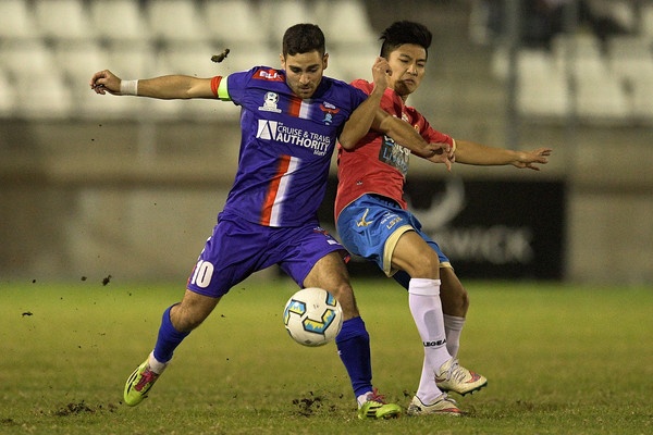 Doi bong choi o hang Nhat ky hop dong voi Viet kieu Australia hinh anh