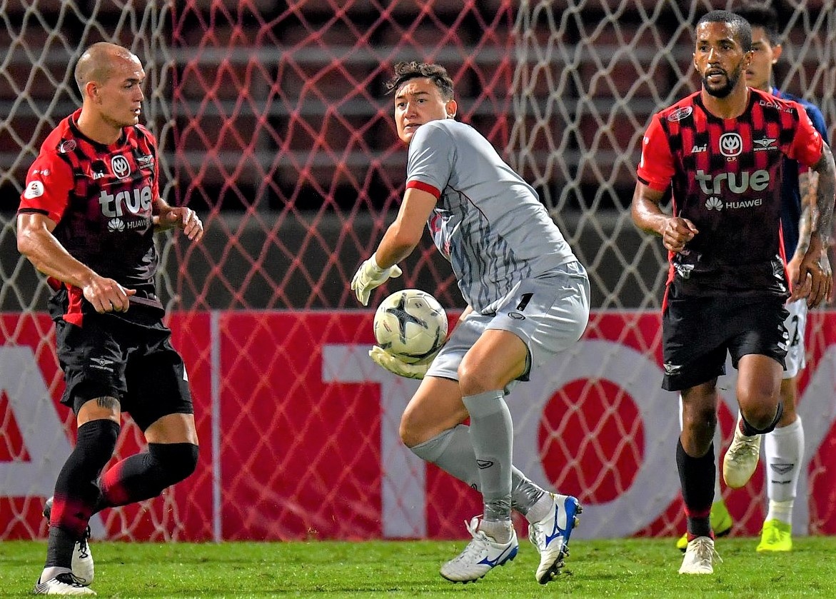 CDV Muangthong doi thay HLV cua Van Lam sau 2 tran thua hinh anh