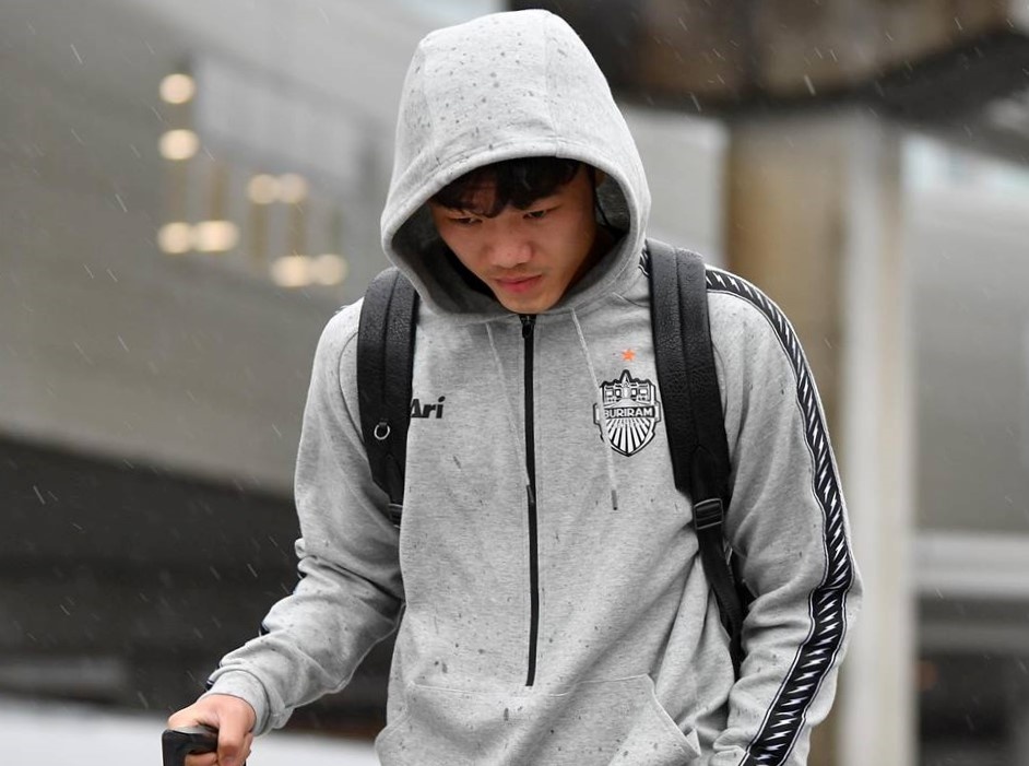 Xuan Truong lanh lung cung Buriram di da AFC Champions League hinh anh