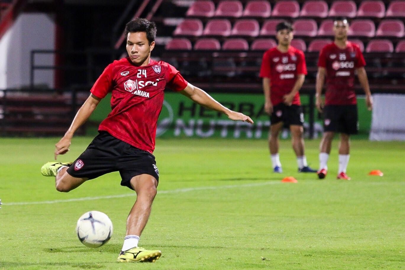 van lam muangthong anh 8