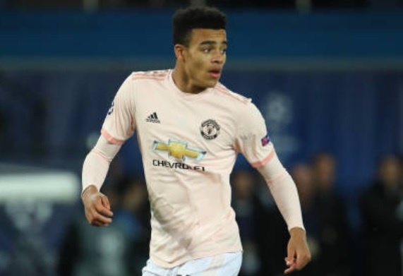 Sau khi thang PSG, sao tre MU phai quay lai truong hoc hinh anh