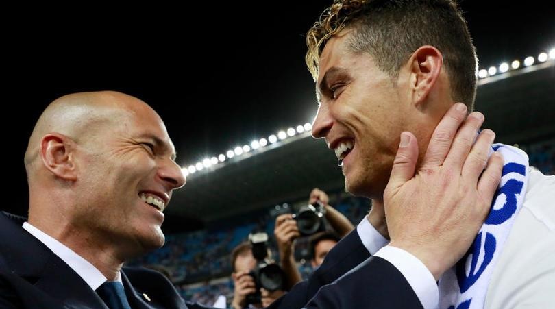 Khac Ronaldo, Zizou khong phai 'con ghe' o Real Madrid hinh anh