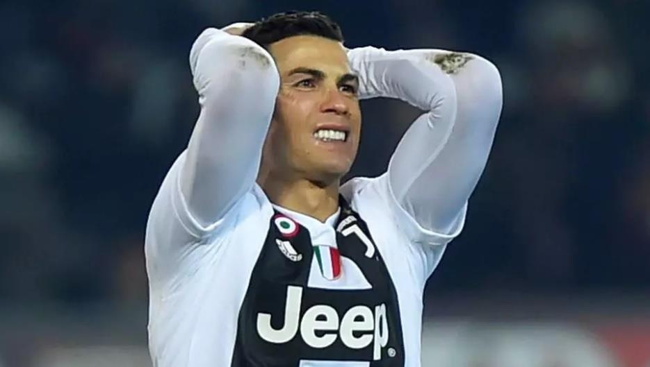 Juventus khong cho Ronaldo da, CDV doi thu doi lai tien ve vao san hinh anh