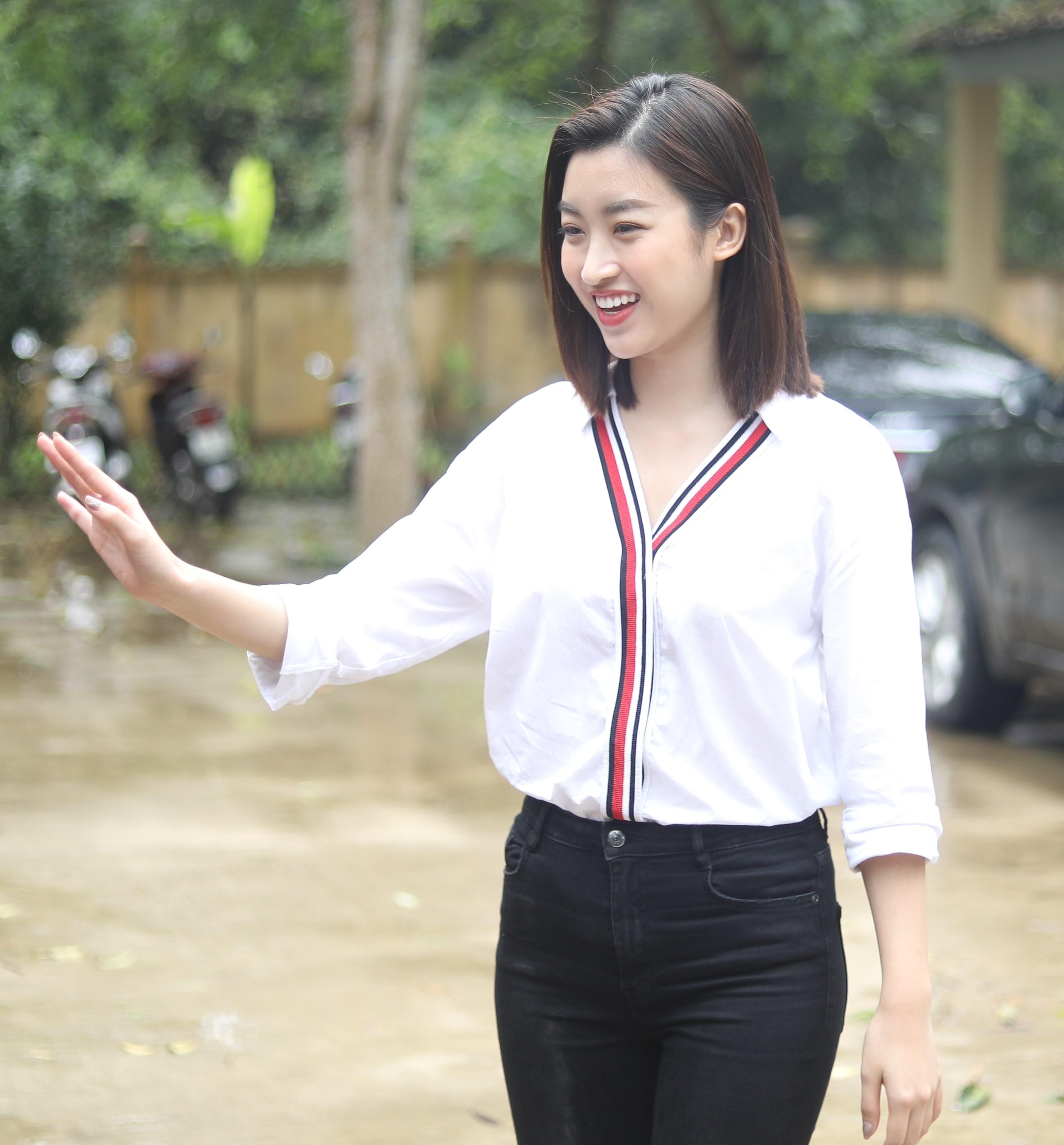 CEO Pham Van Tam,  Hoa hau Do My Linh anh 1