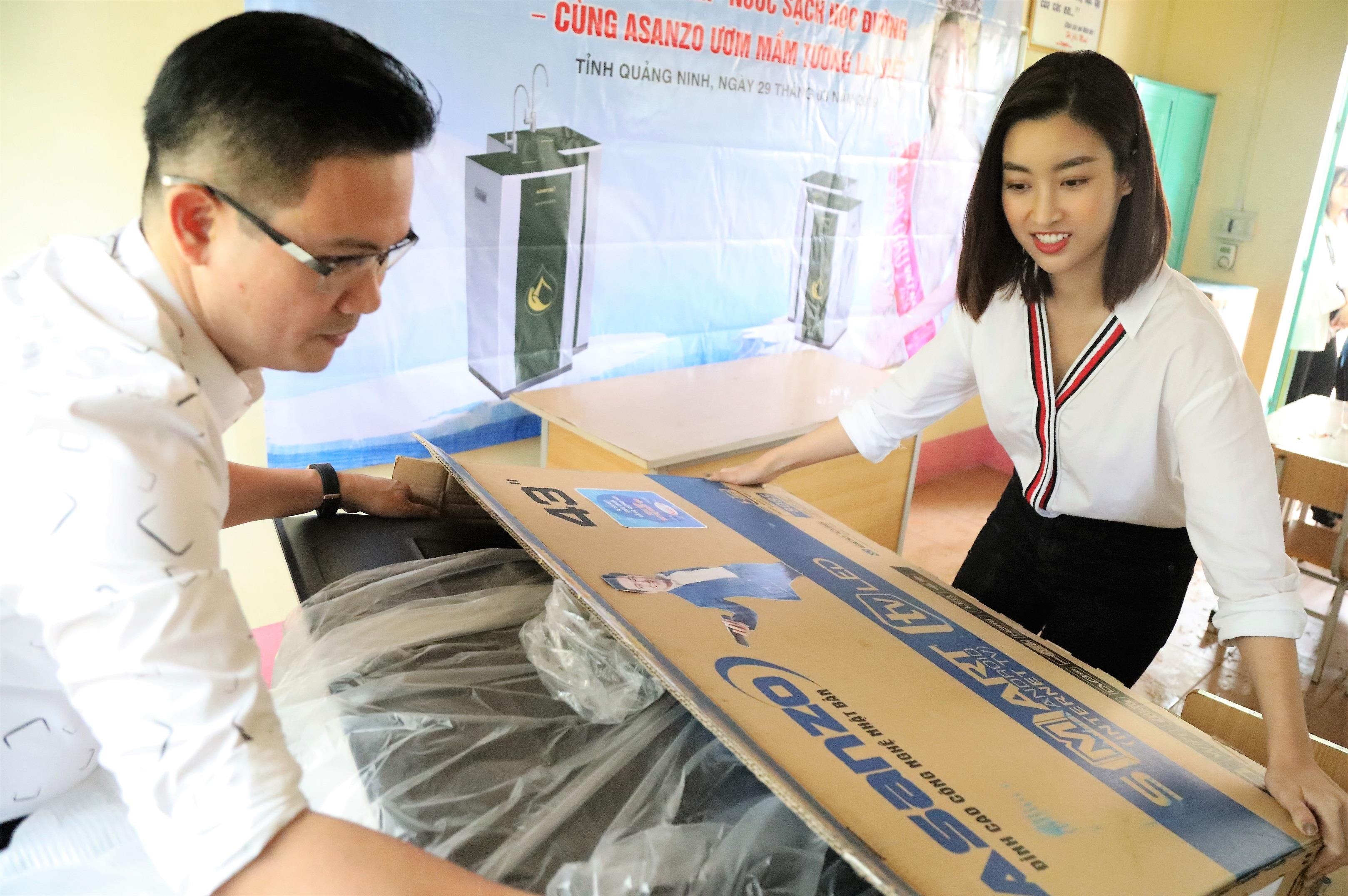 CEO Pham Van Tam,  Hoa hau Do My Linh anh 8