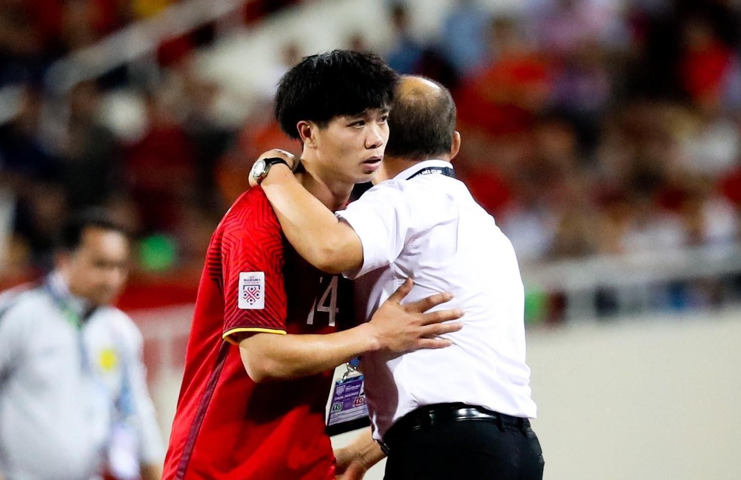 Cong Phuong: 'HLV Park nhu nguoi cha, chung toi muon den dap thay' hinh anh