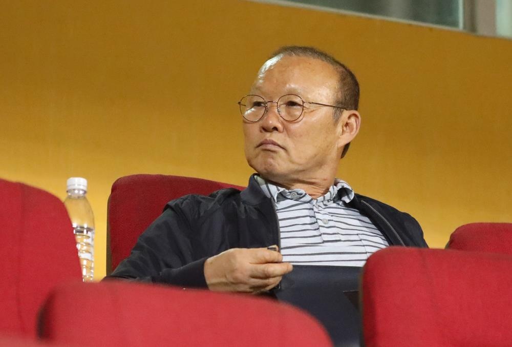 HLV Park Hang-seo sot ruot tim Dinh Trong giua co dong vien Ha Noi hinh anh