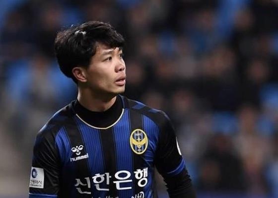 Fan Thai Lan che Cong Phuong kem xa Chanathip, CDV Han phan phao hinh anh