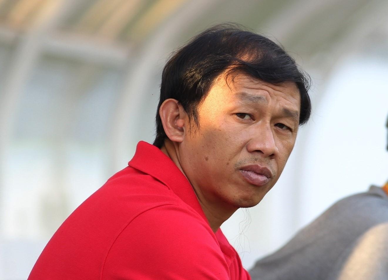 HLV HAGL tu chuc sau thanh tich bet bat, tro ly thay Park len thay hinh anh