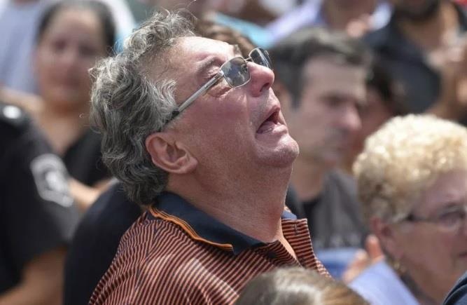 Cha cua Emiliano Sala qua doi vi qua dau buon truoc cai chet cua con hinh anh