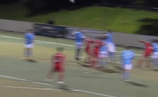 Xuat hien pha ghi ban dep mat bang got chan tai Australia hinh anh