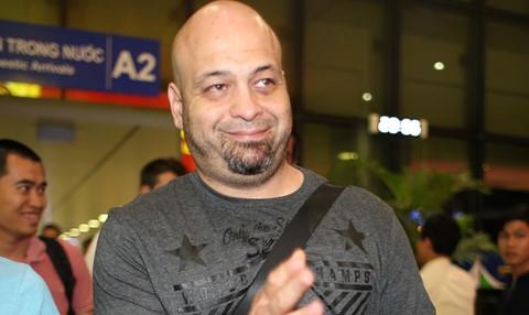 Bi to that hua, Flores tuyen bo san sang giao dau Truong Dinh Hoang hinh anh