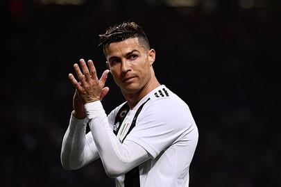 Ronaldo: 'Toi buoc vao san de chien thang, khong phai re dat' hinh anh