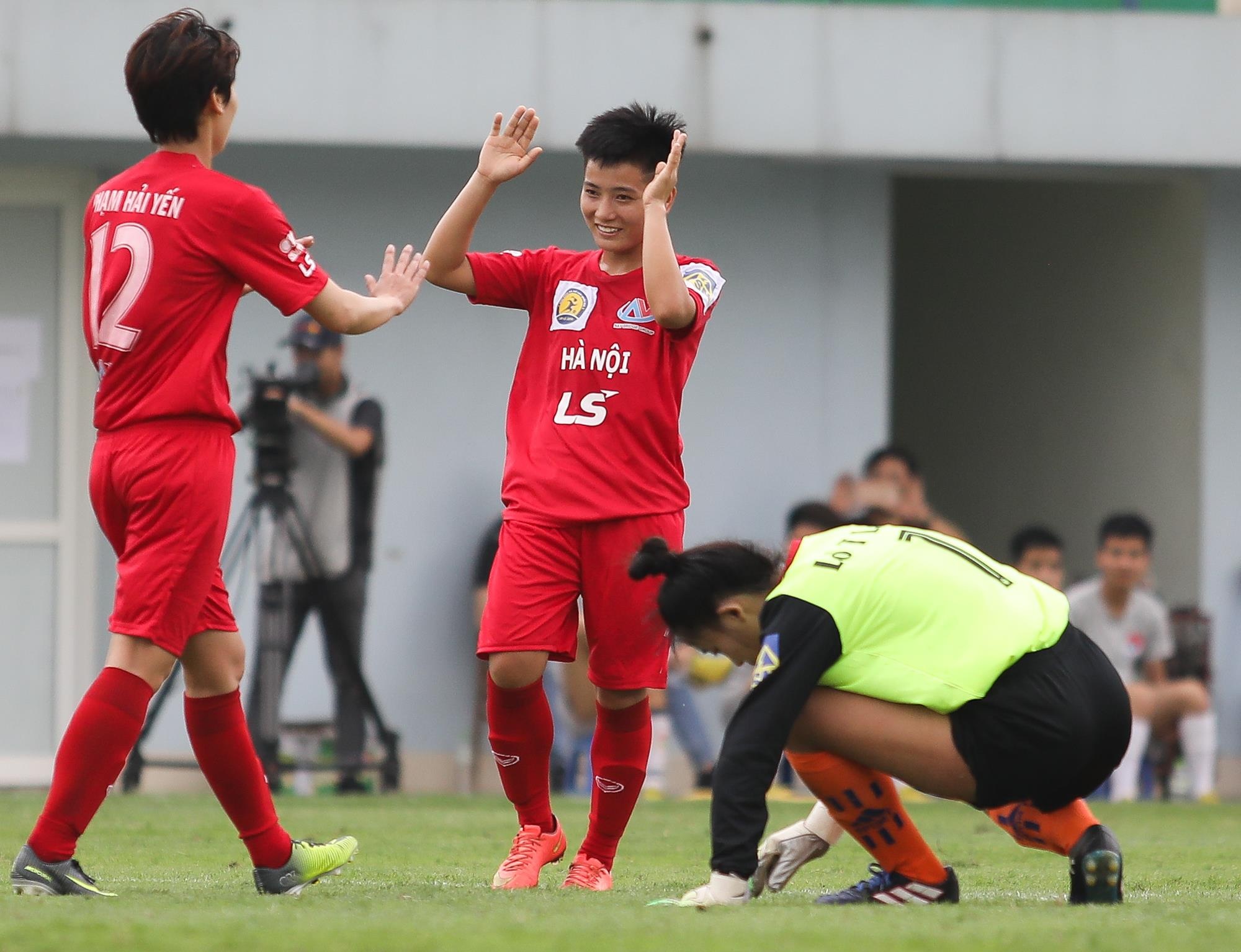 bong da nu quoc gia anh 5