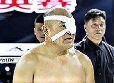 Cao thu Thai cuc quyen tro thanh tro tieu khien cho doi thu noi vo dai hinh anh