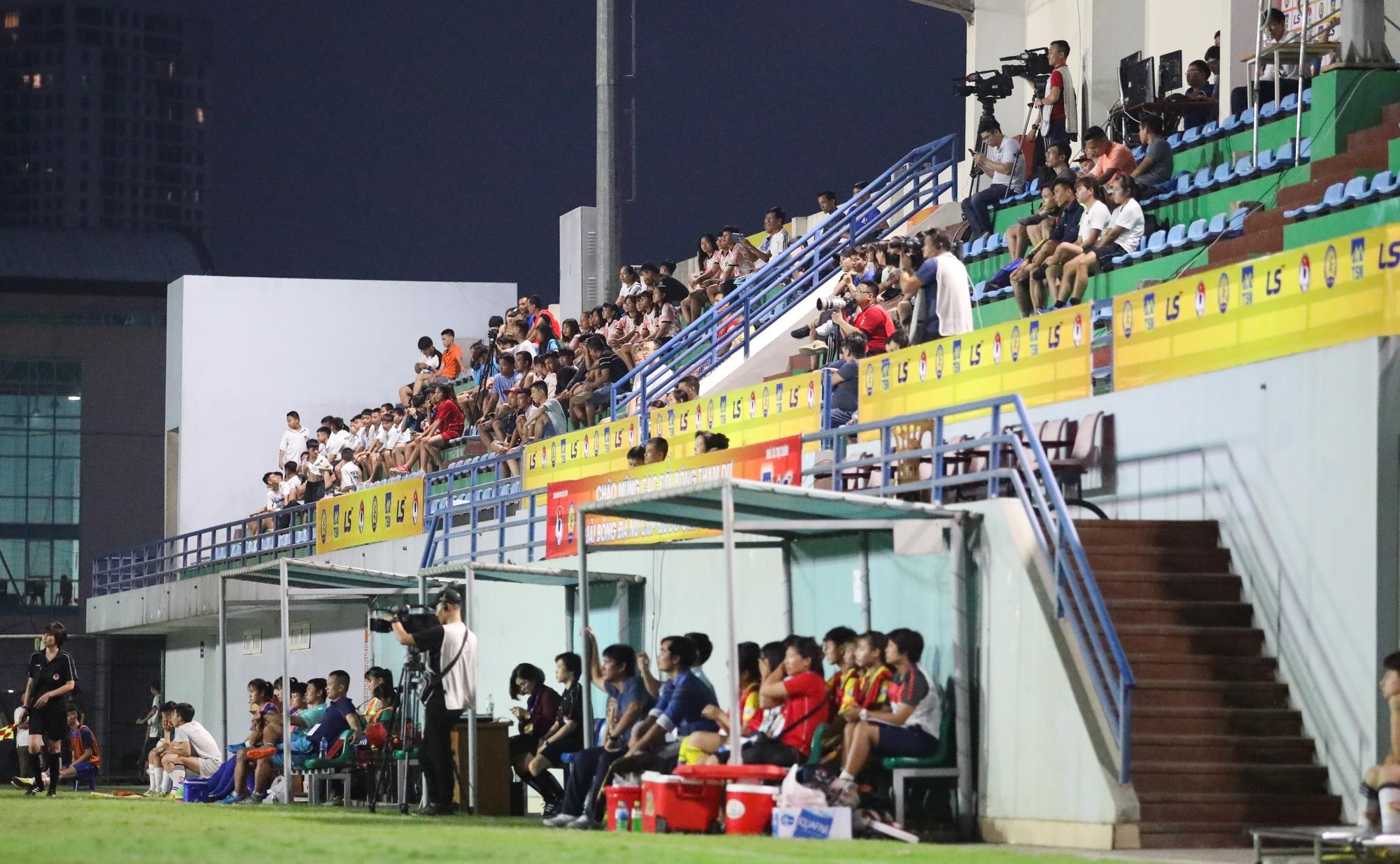 tran thi duyen phong phu ha nam anh 10