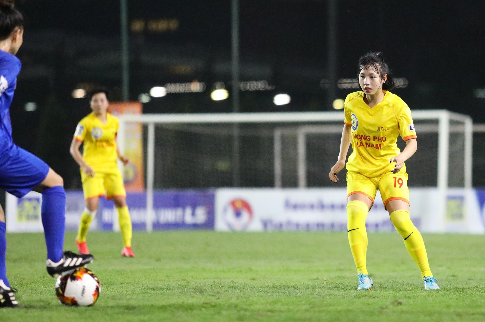 tran thi duyen phong phu ha nam anh 4