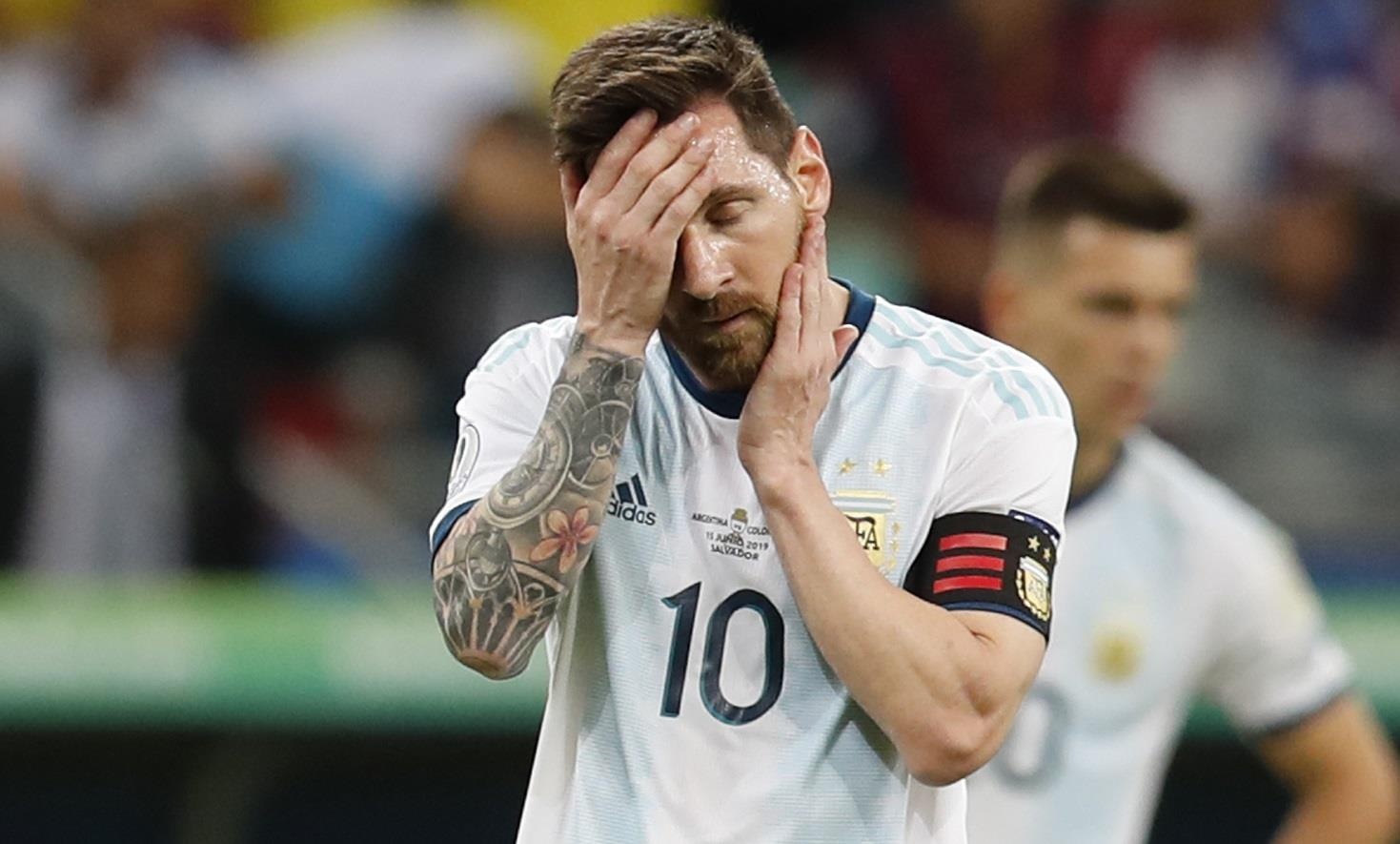 Messi va 9 giai dau that vong cung DT Argentina hinh anh