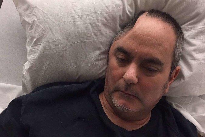 Nhan vien bao ve lom dau, ton thuong nao vi xo xat voi VDV truot van hinh anh