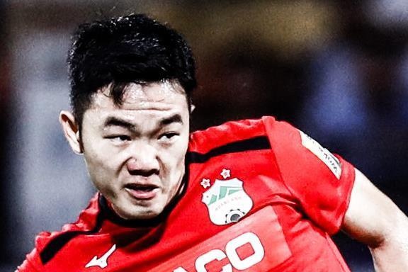 Xuan Truong cho Minh Vuong 'an don' khi so gang hinh anh