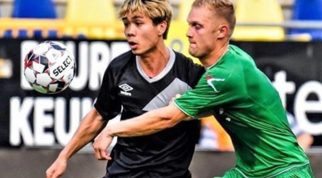 HLV Sint-Truidense khong trach Cong Phuong va dong doi sau tham bai hinh anh