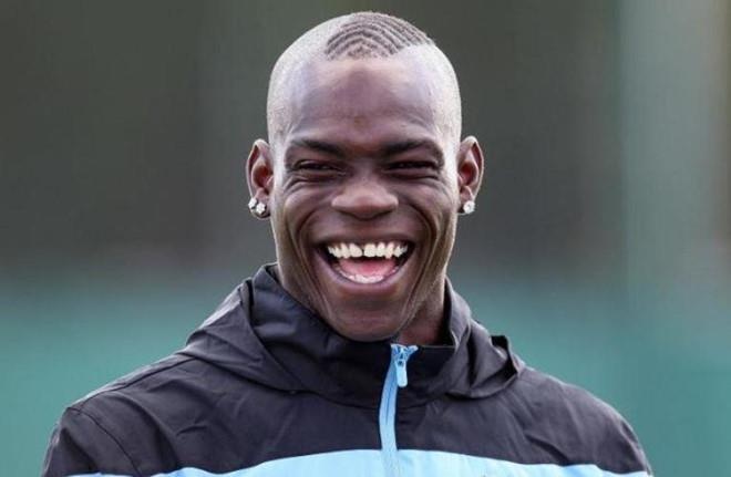 Balotelli tu choi nui tien de toi doi moi len hang tai Italy hinh anh