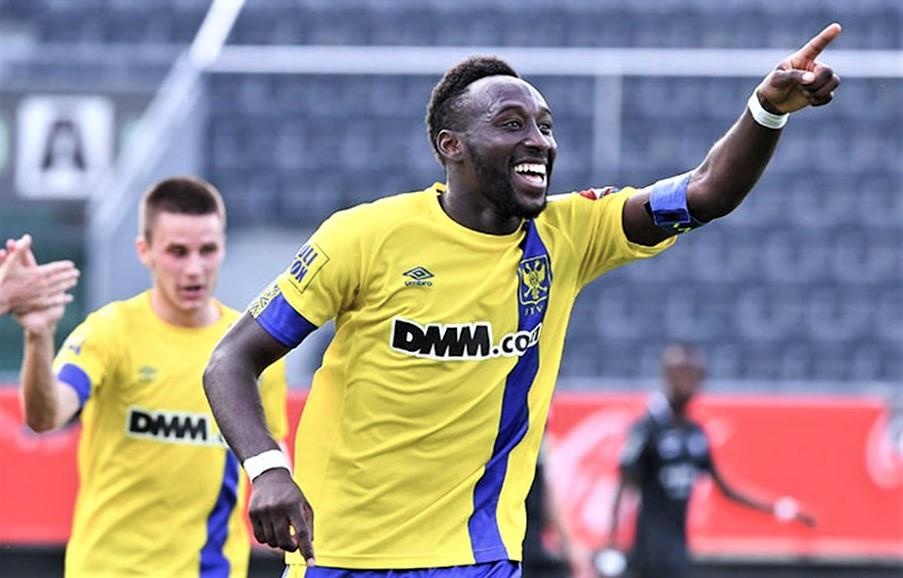 Sint-Truidense thang trong ngay Cong Phuong khong duoc dang ky hinh anh