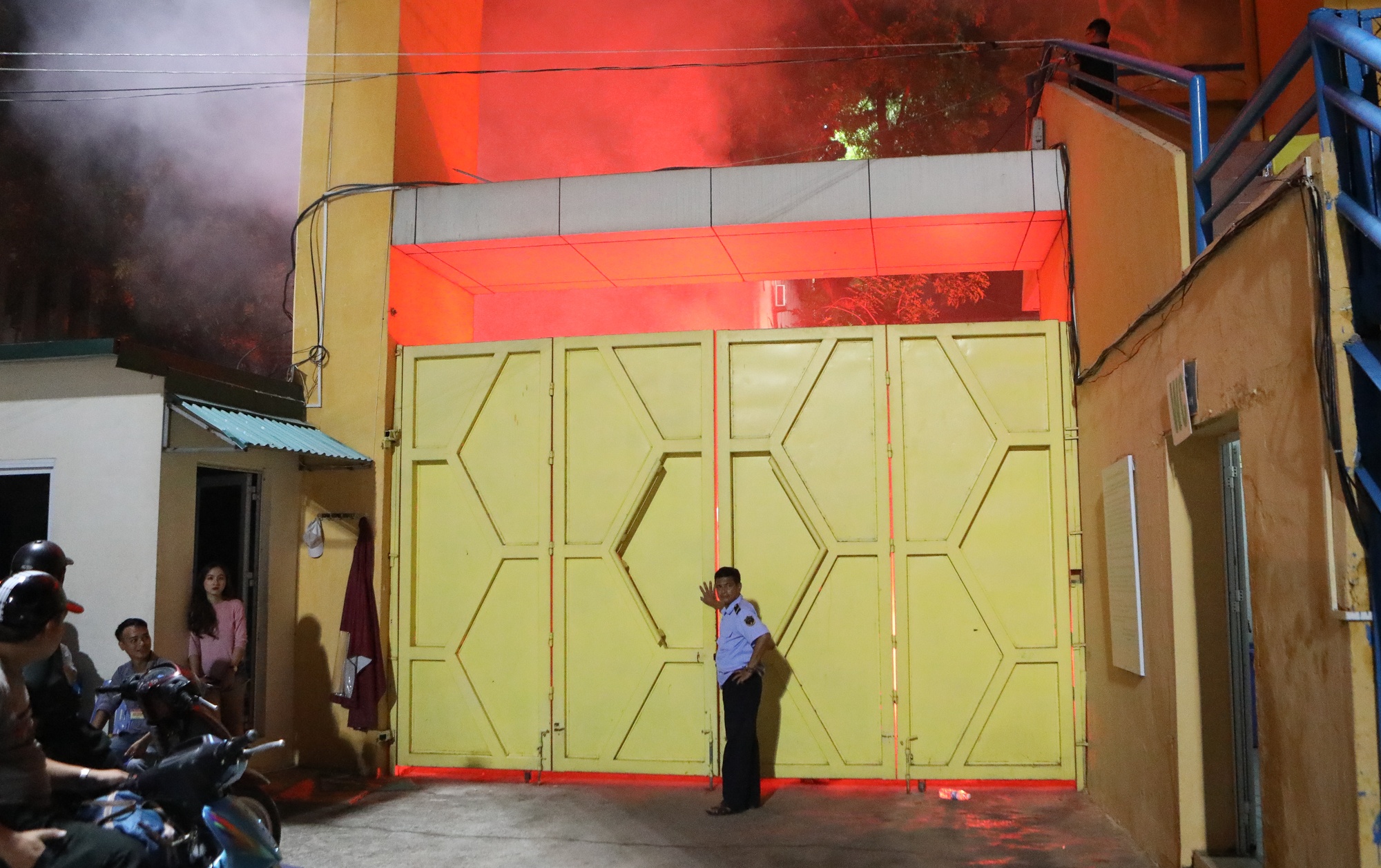 pháo sáng v.league ảnh 11 phao sang v.league anh 11