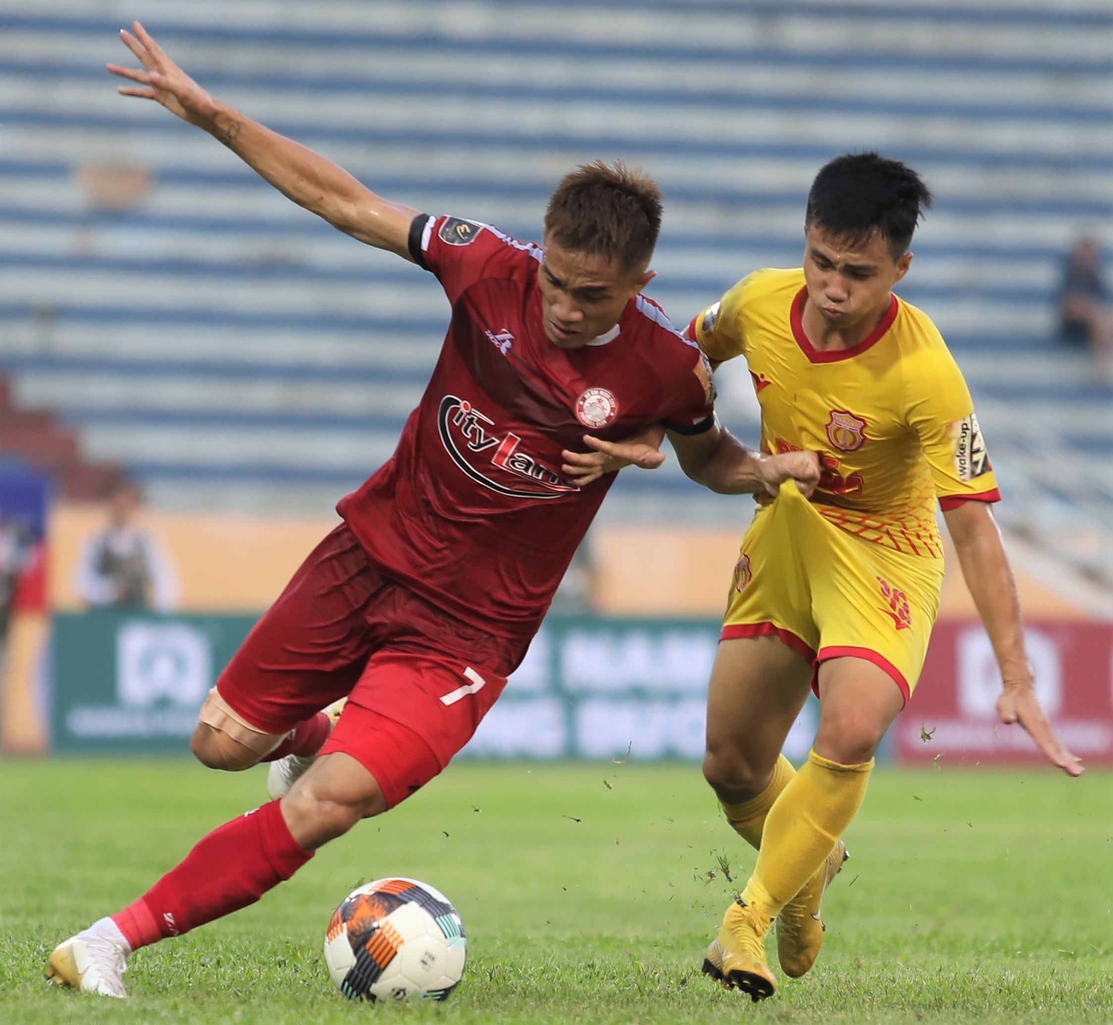 tp hcm ha noi vo dich v league anh 1