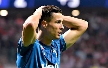 CDV Atletico sang tac bai hat thoa ma Ronaldo hinh anh