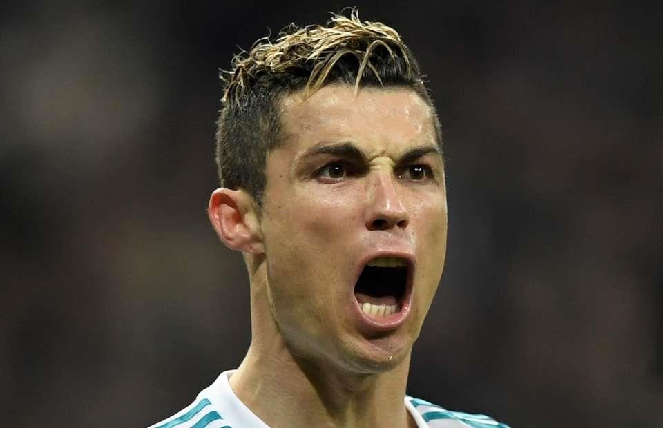 Ronaldo bi chi trich vi muon nguoi khac ton vinh minh hinh anh