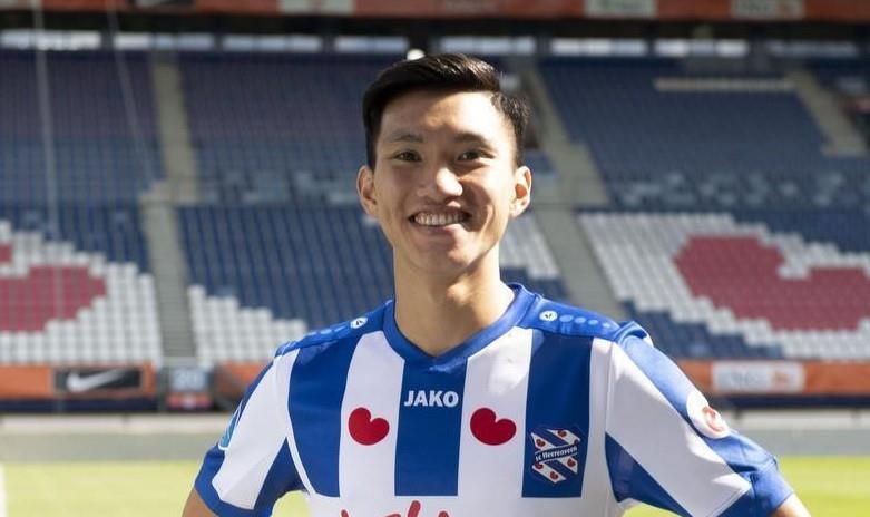 Van Hau xu ly tinh te danh bai thu mon Heerenveen trong buoi tap hinh anh