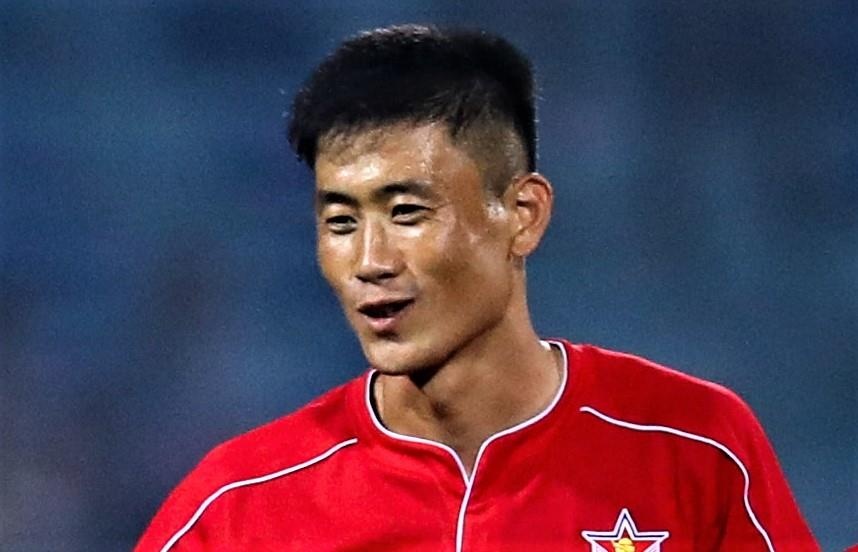 HLV April 25 thua nhan muon cam hoa Ha Noi de di tiep tai AFC Cup hinh anh