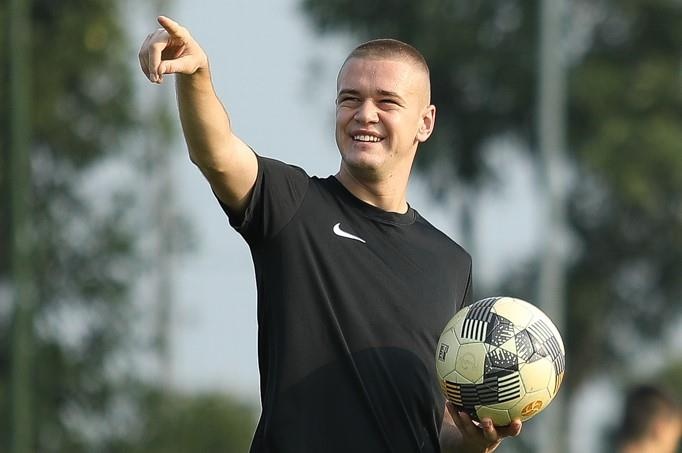 U19 Sarajevo tap luyen tai Ha Noi, chuan bi du giai quoc te hinh anh