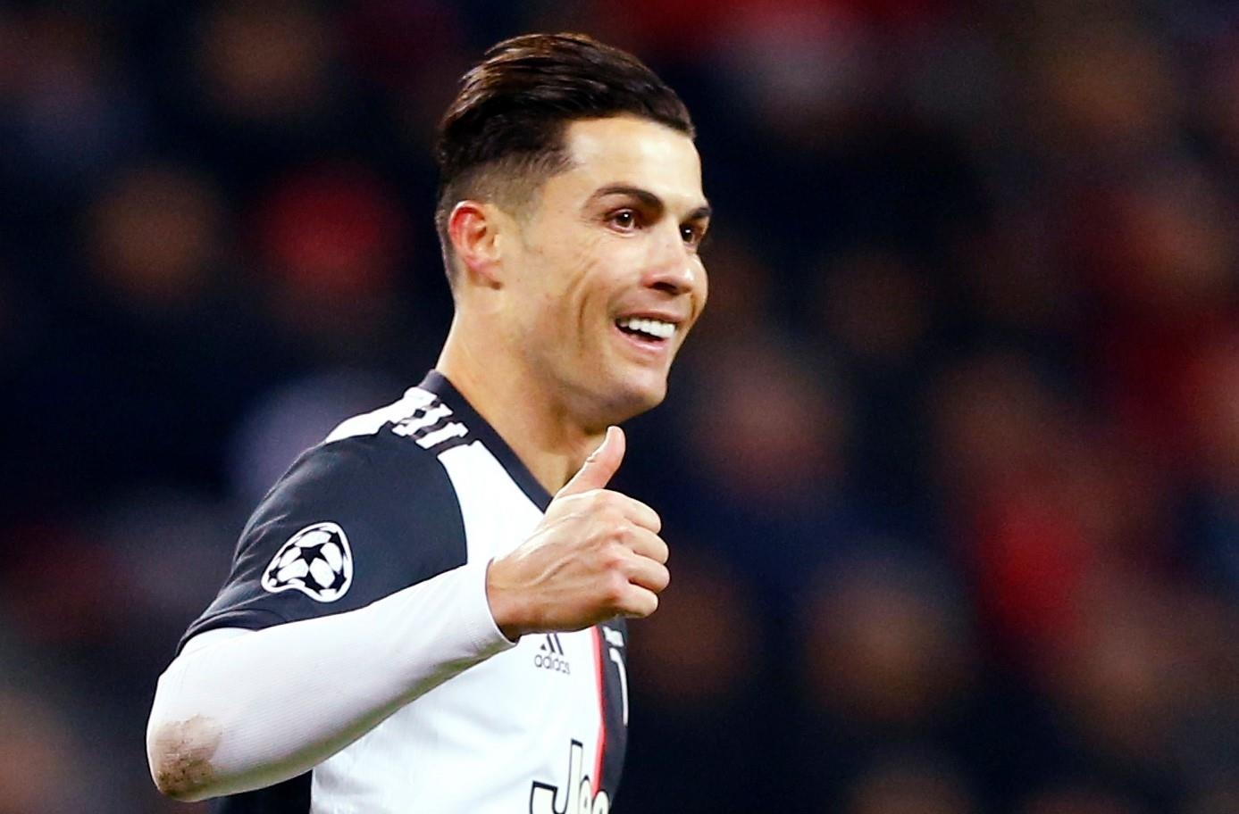 Ronaldo toa sang giup Juventus thang chat vat hinh anh