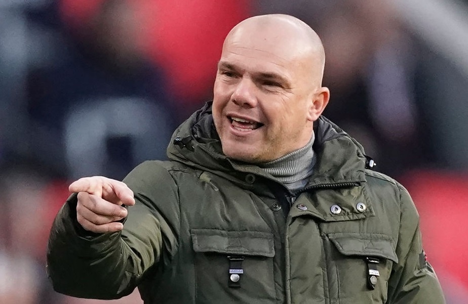 HLV Heerenveen: 'Van Hau duoc da vi cau ay xung dang’ hinh anh