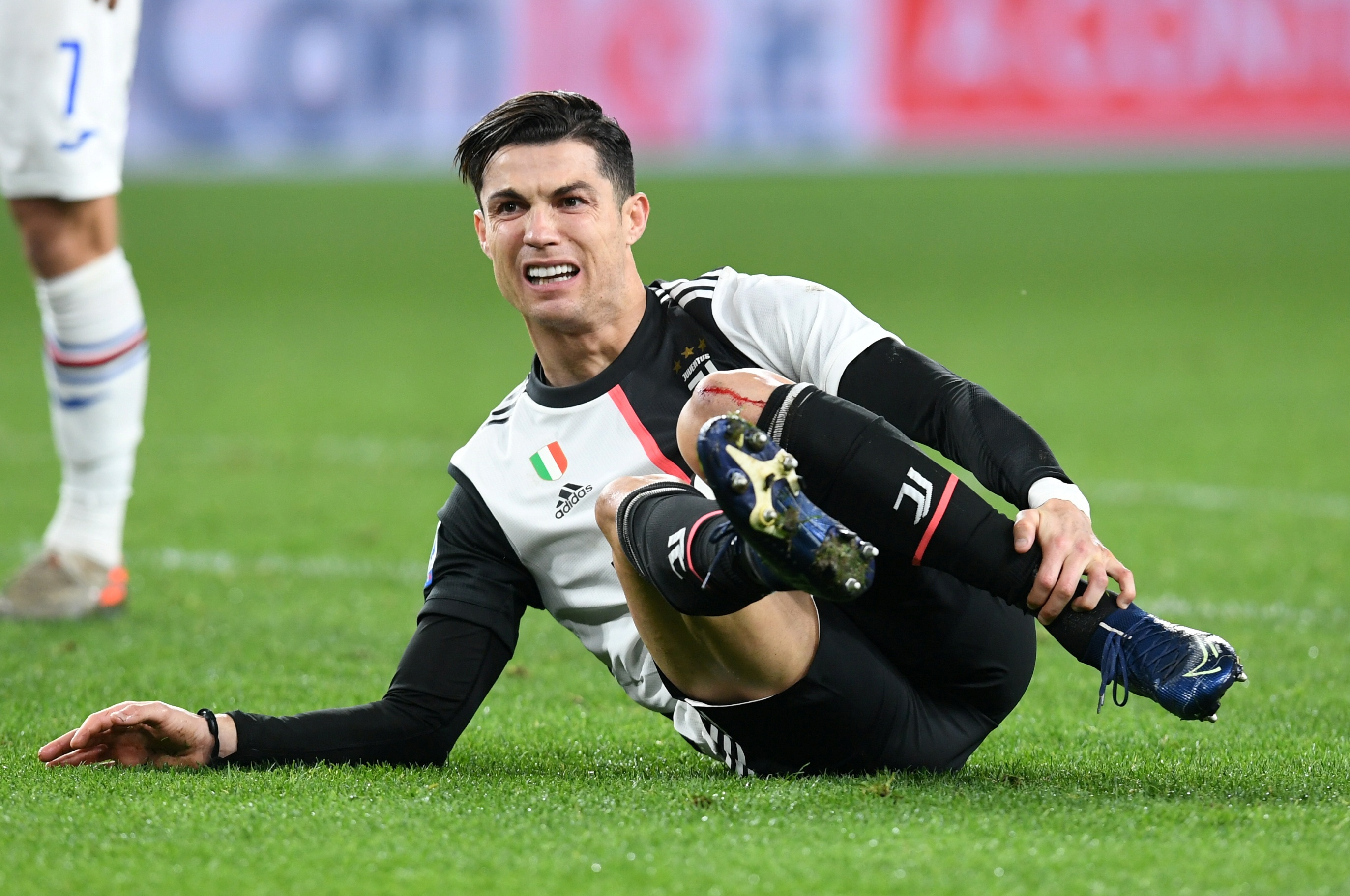 ronaldo ghi ban anh 6