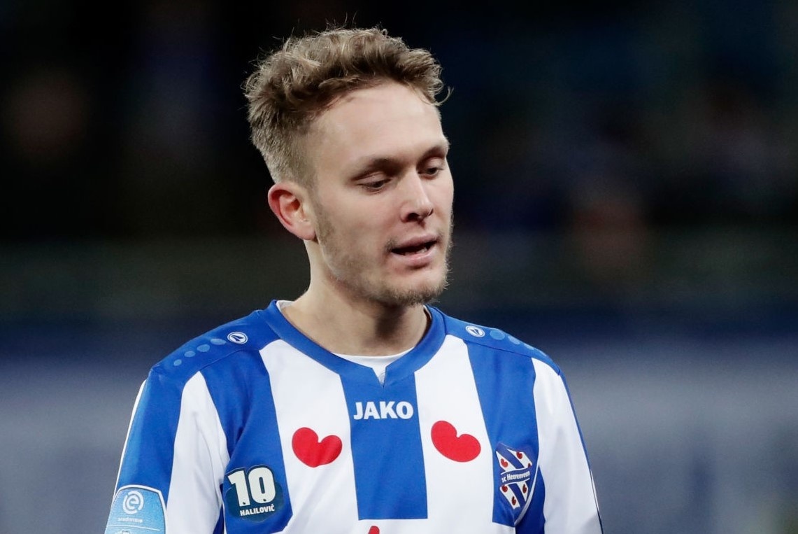 Cau thu toi Heerenveen cung Van Hau muon nhanh chong ra di hinh anh