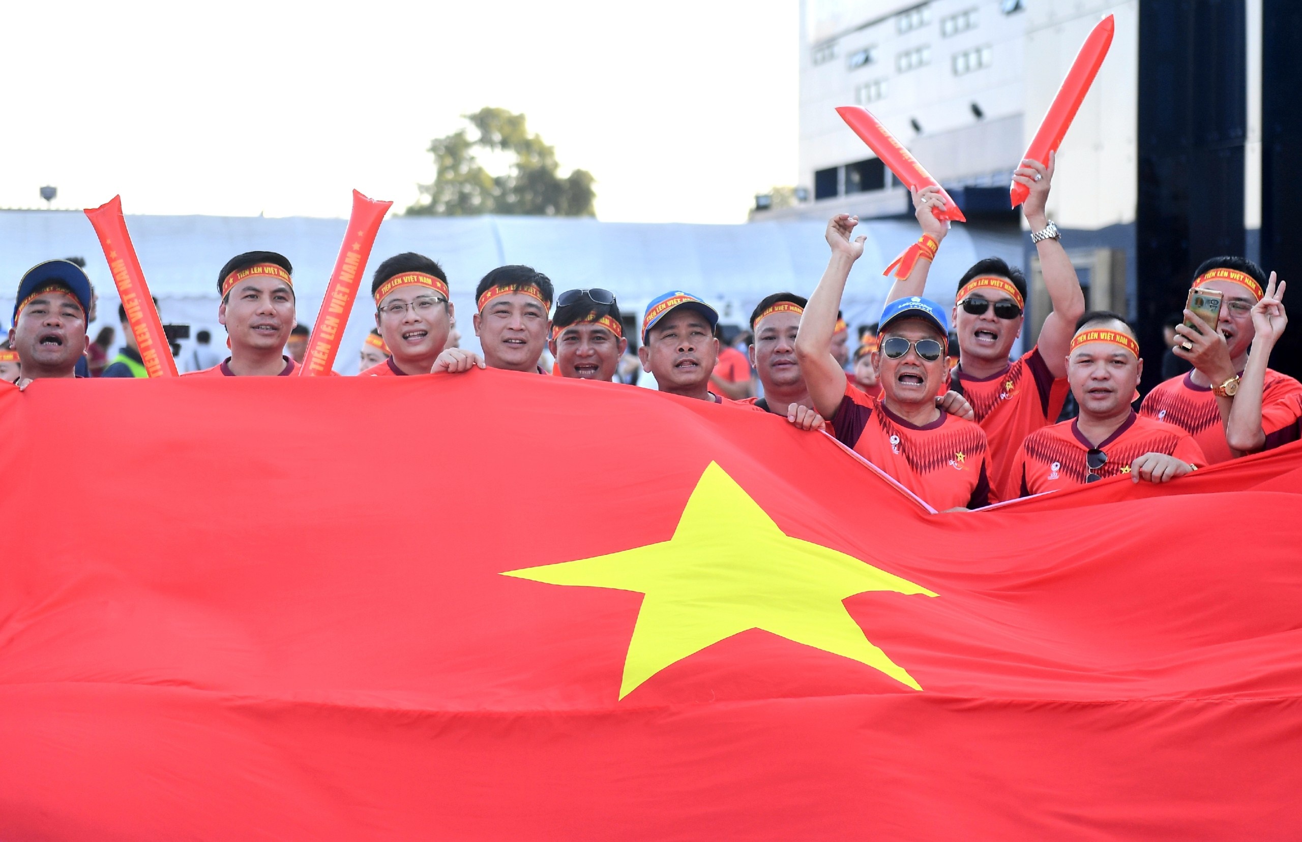 CDV Viet Nam khuay dong khong khi truoc tran gap UAE hinh anh