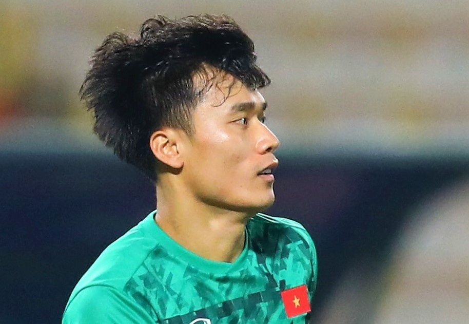 Bao Han Quoc: 'Moi 2 nam truoc, Bui Tien Dung con la nguoi hung' hinh anh