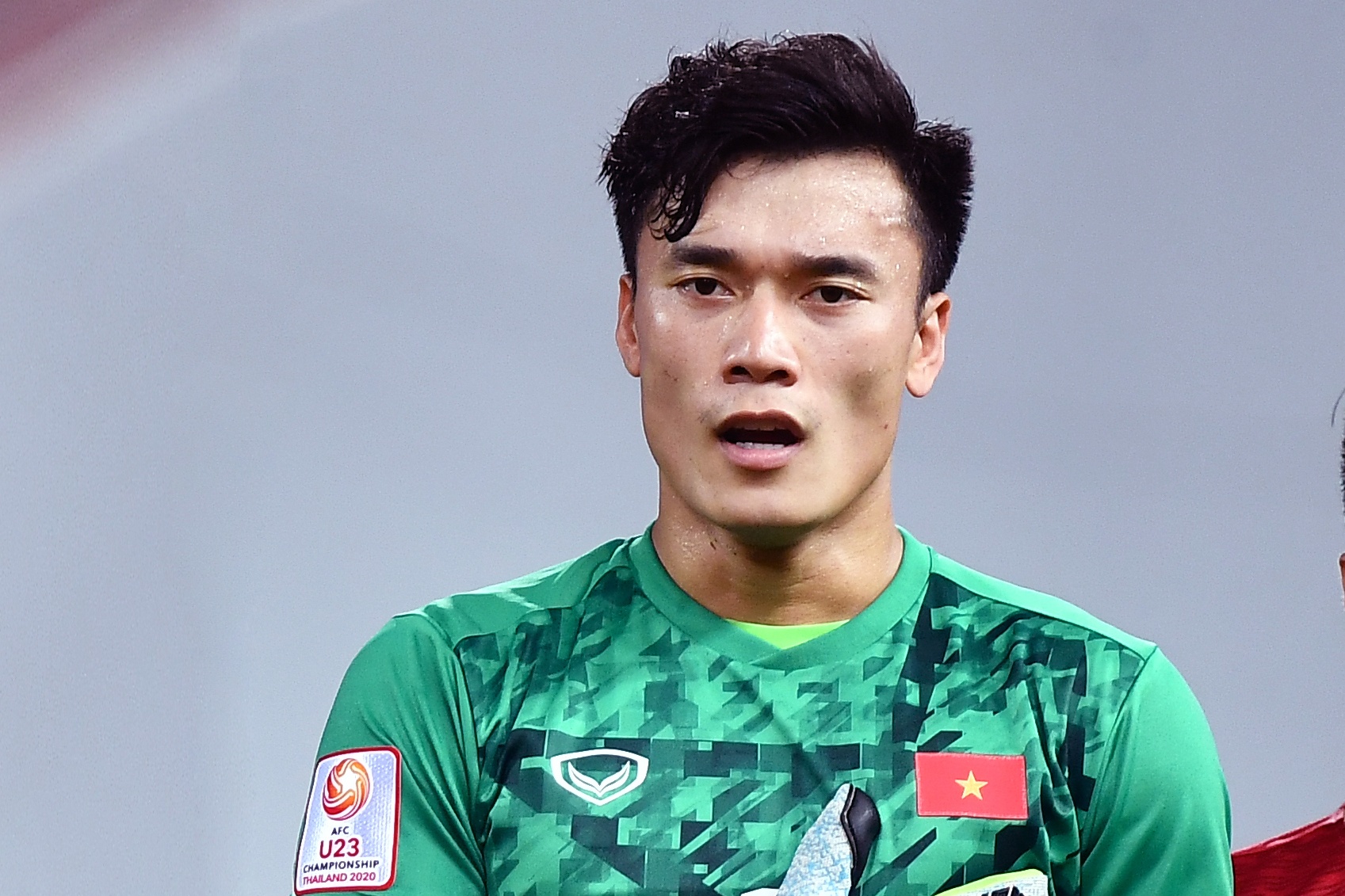 Bui Tien Dung can dung day vi su nghiep dai phia truoc hinh anh