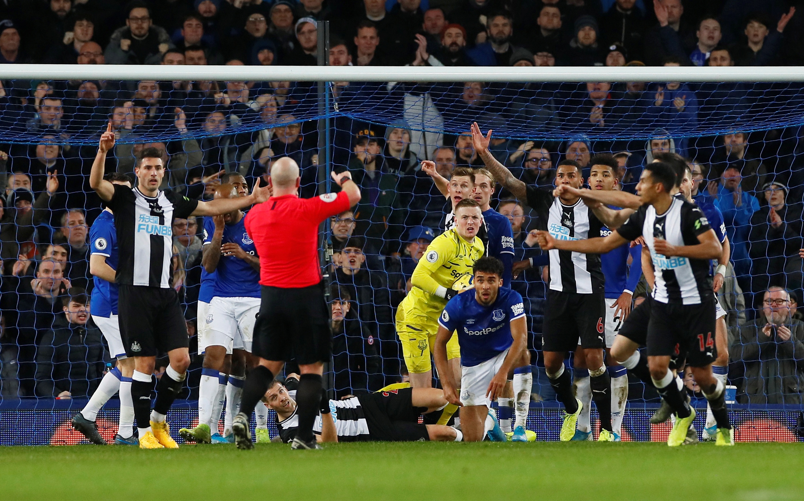 everton newcastle anh 5