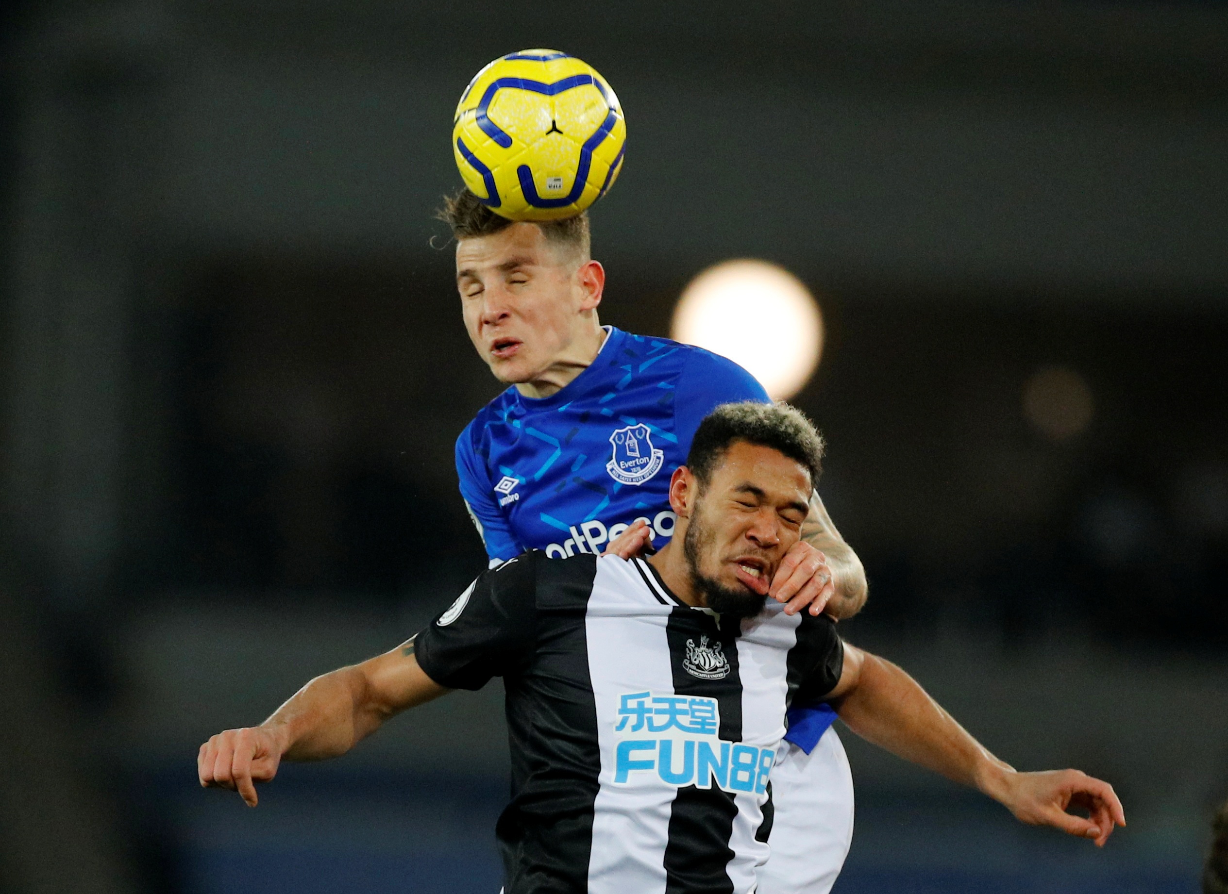 everton newcastle anh 12