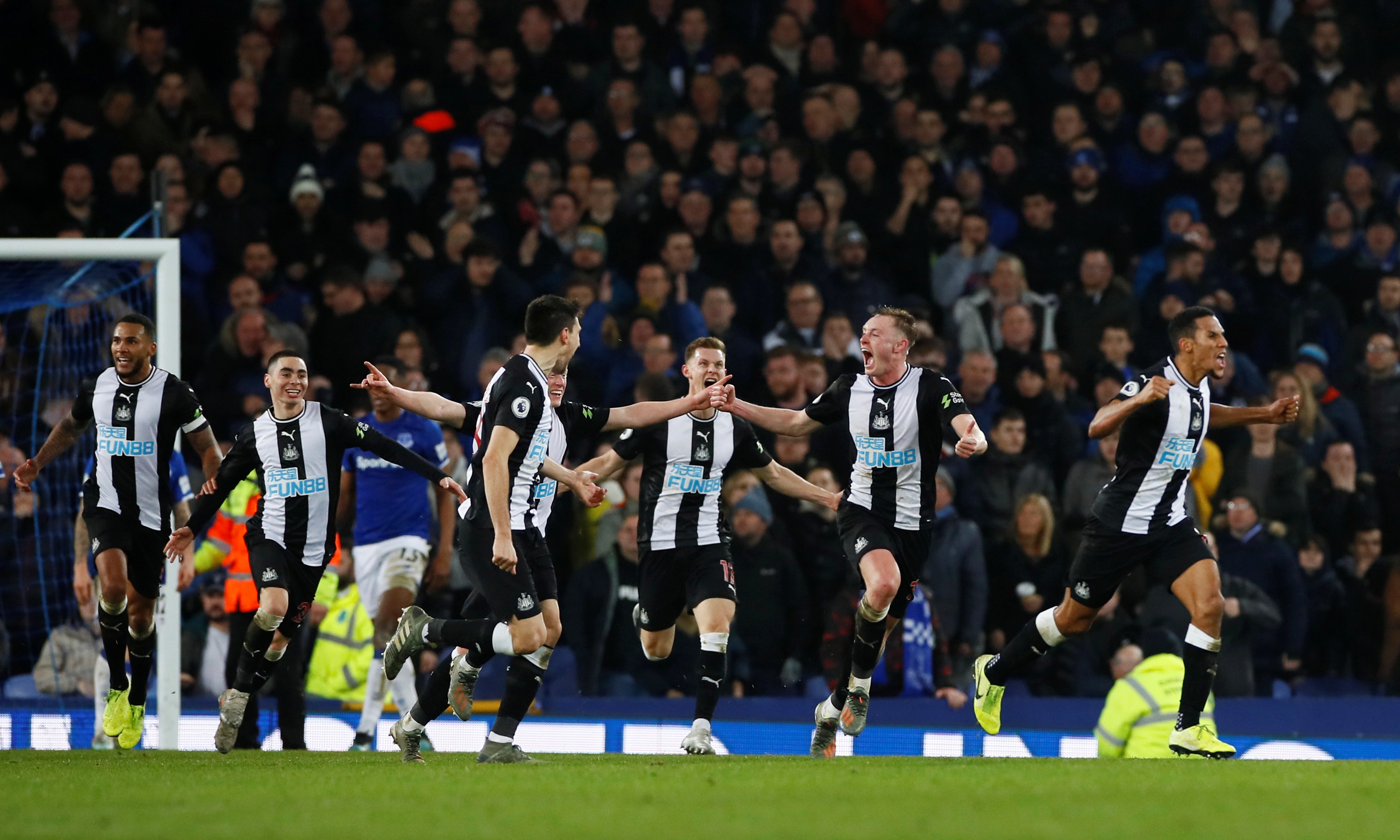 everton newcastle anh 7