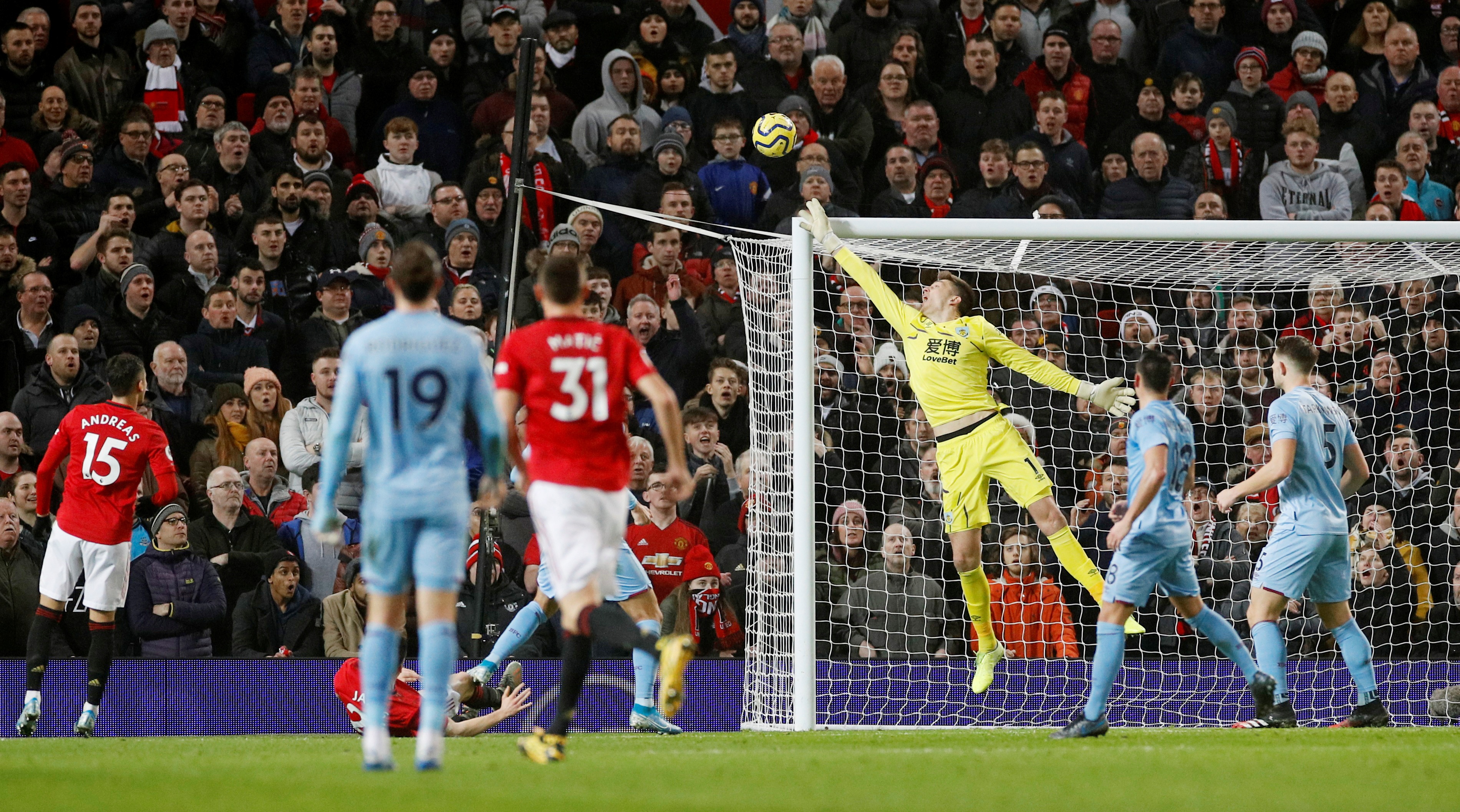 man united burnley anh 2