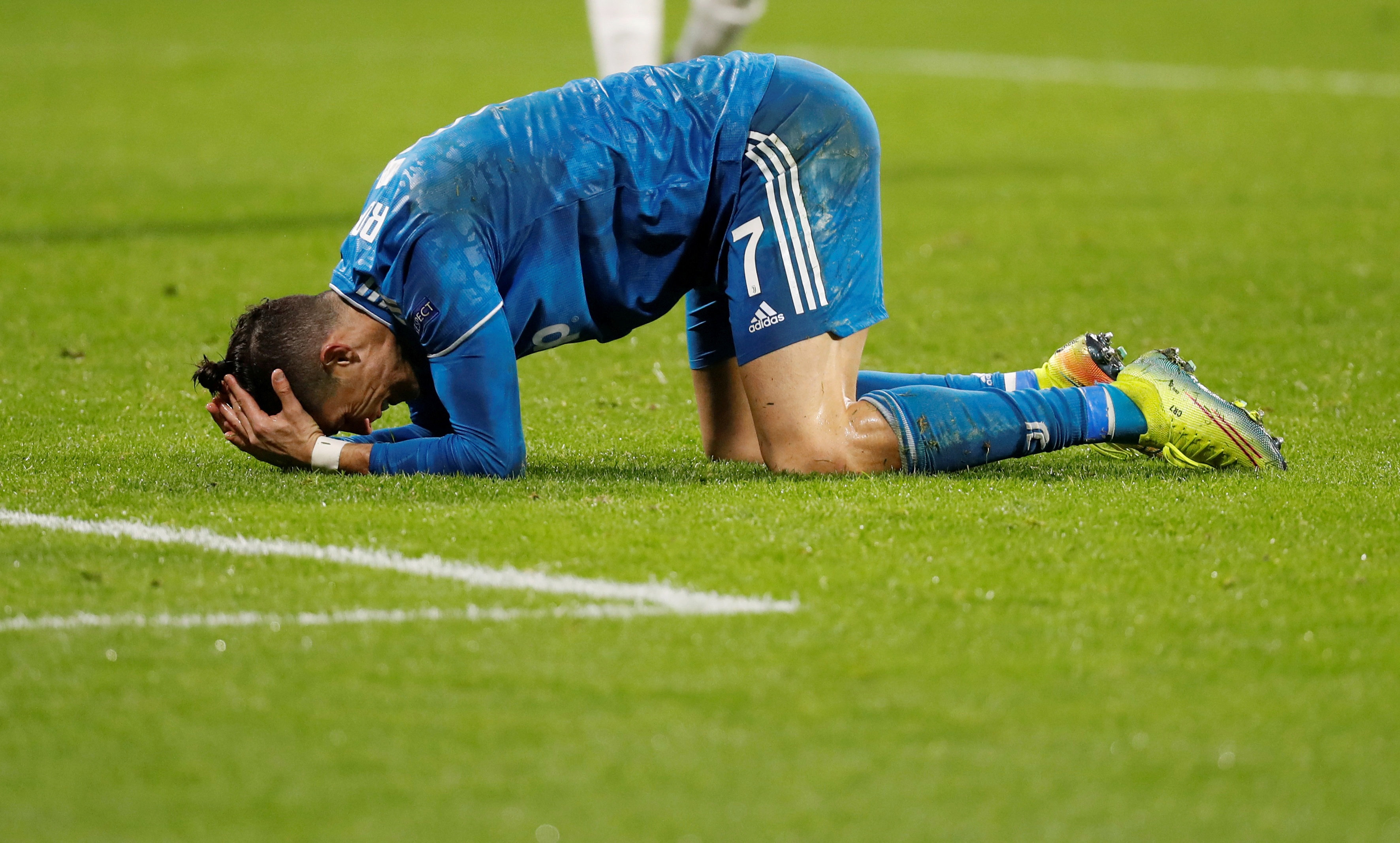 cristiano ronaldo anh 8