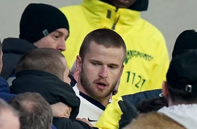 Lampard ung ho cau thu Tottenham trong vu danh CDV hinh anh