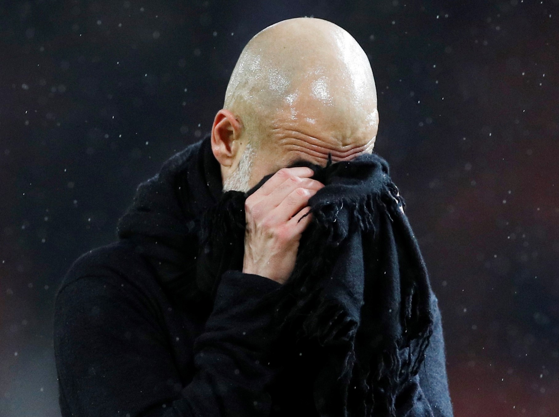 Thay tro Guardiola bat dong quan diem o tran thua MU hinh anh