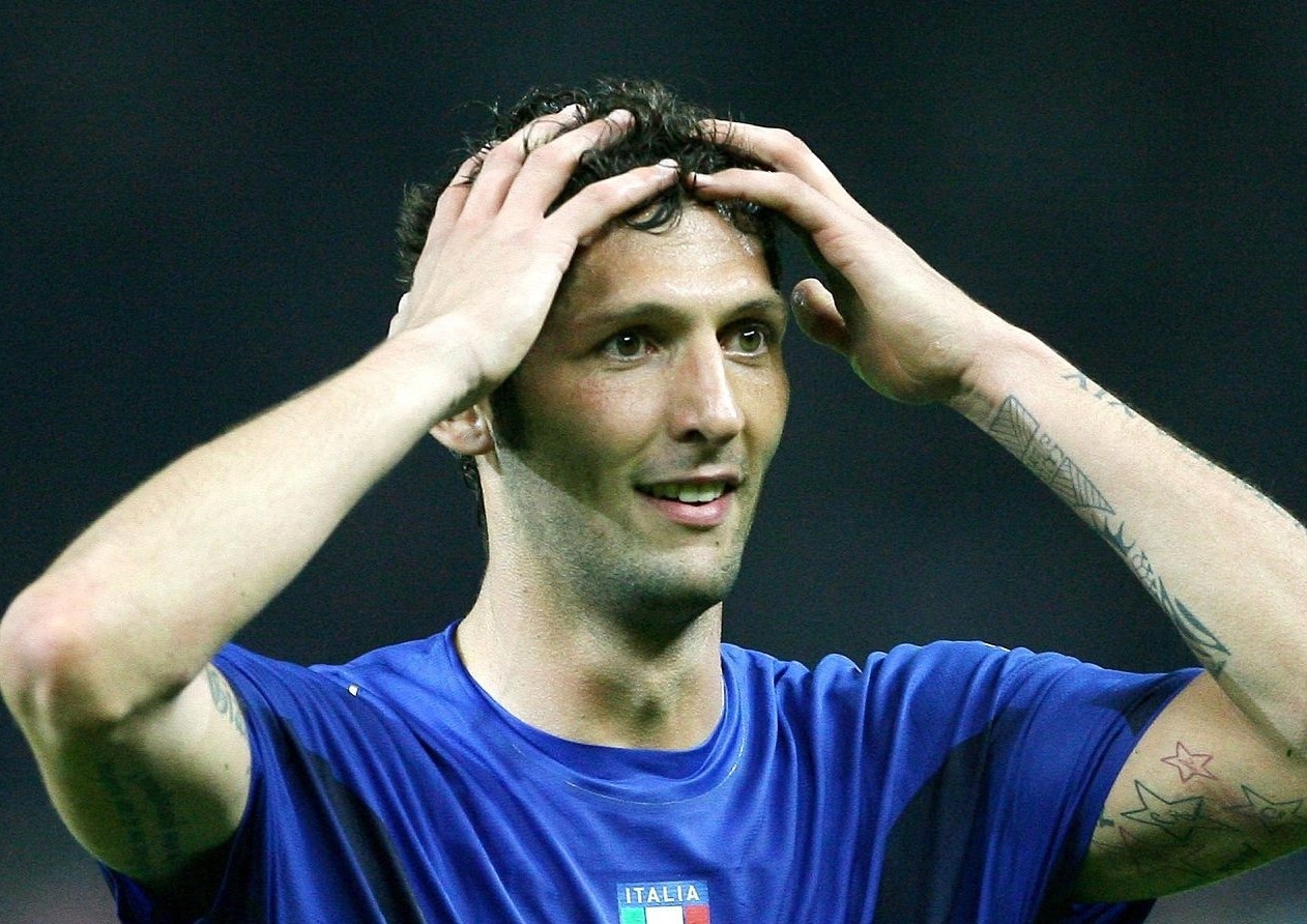 Materazzi: 'Italy da bat nat chu nha Duc o World Cup 2006' hinh anh