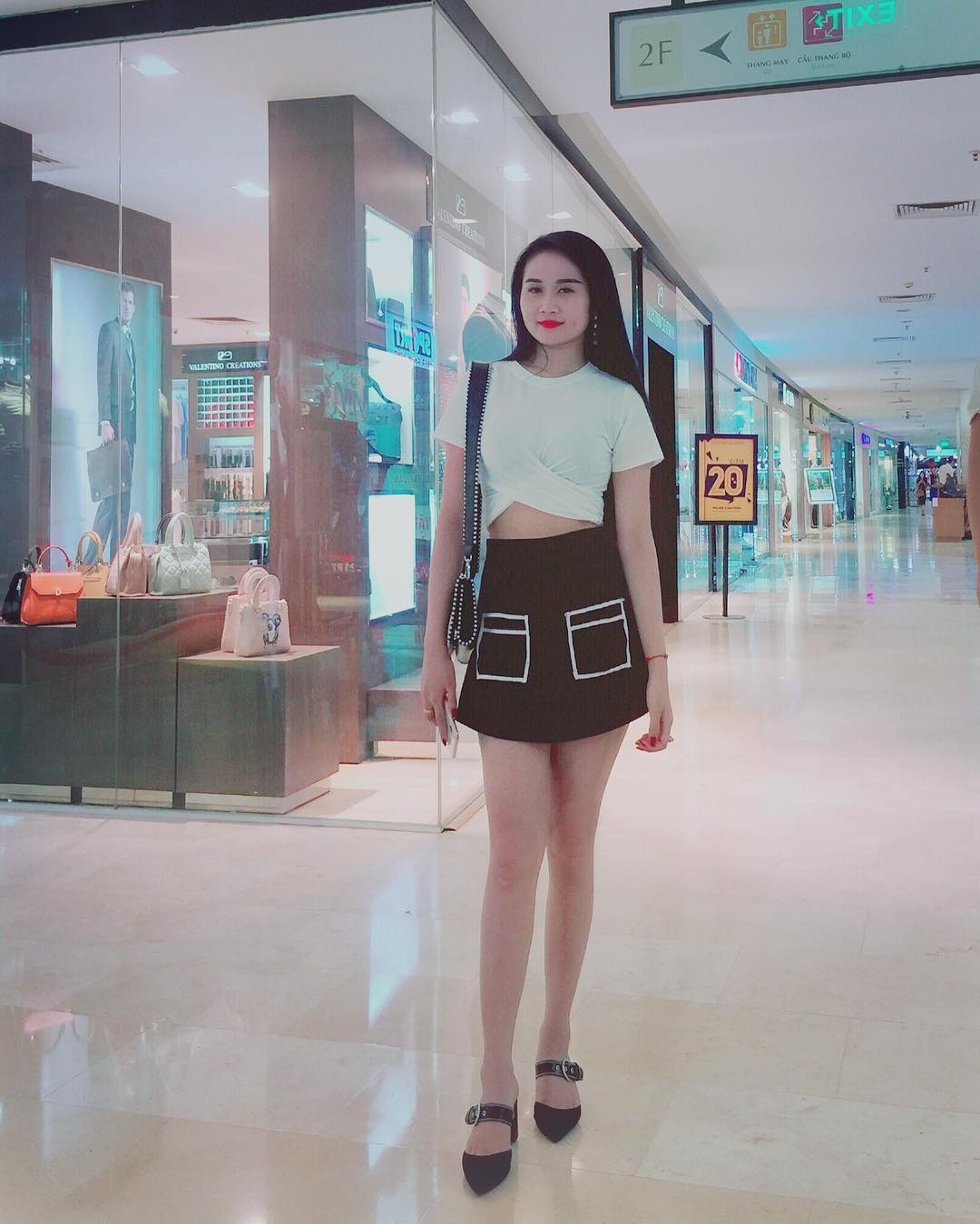 ban gai cau thu tien linh anh 9